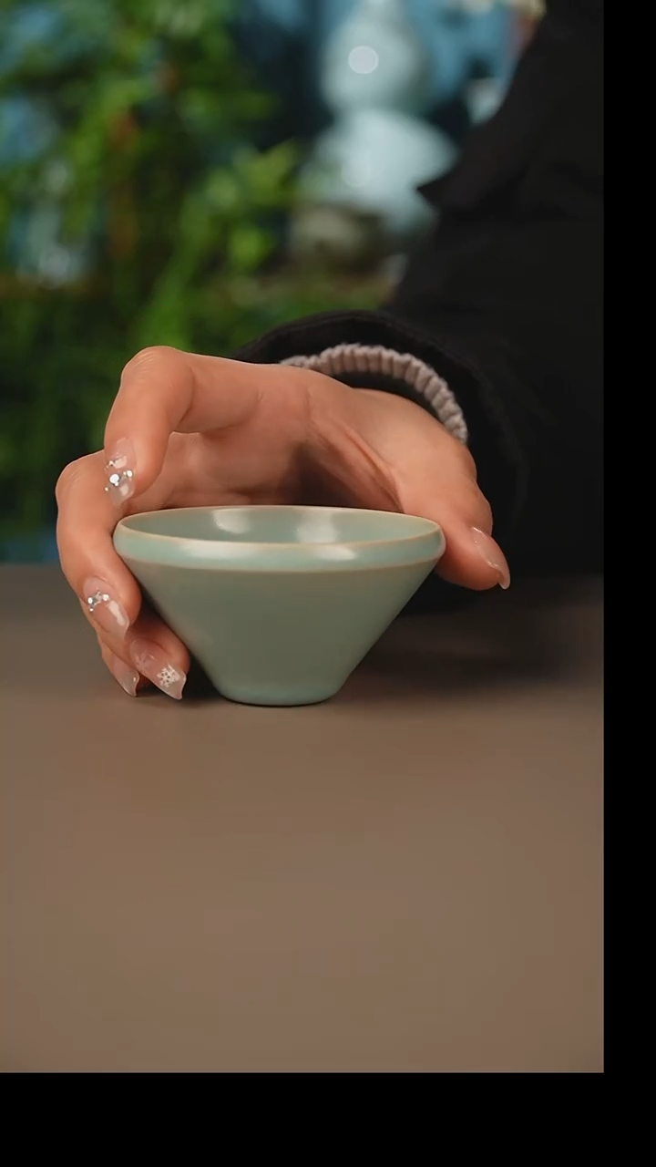 仿古折肩杯微暇   