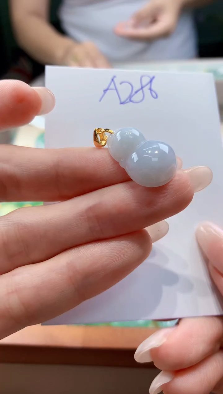 翡翠未镶嵌颈饰天然A货翡翠挂件