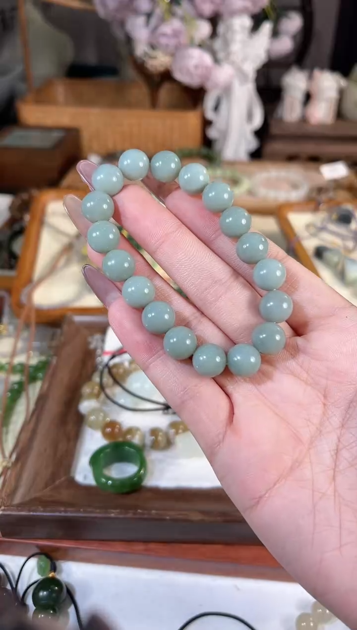 未镶嵌手链和田玉多样性发其一