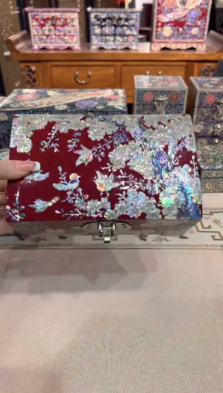 【闪购商品】鱼锁绒布底·弘贝雅螺钿漆器文化馆