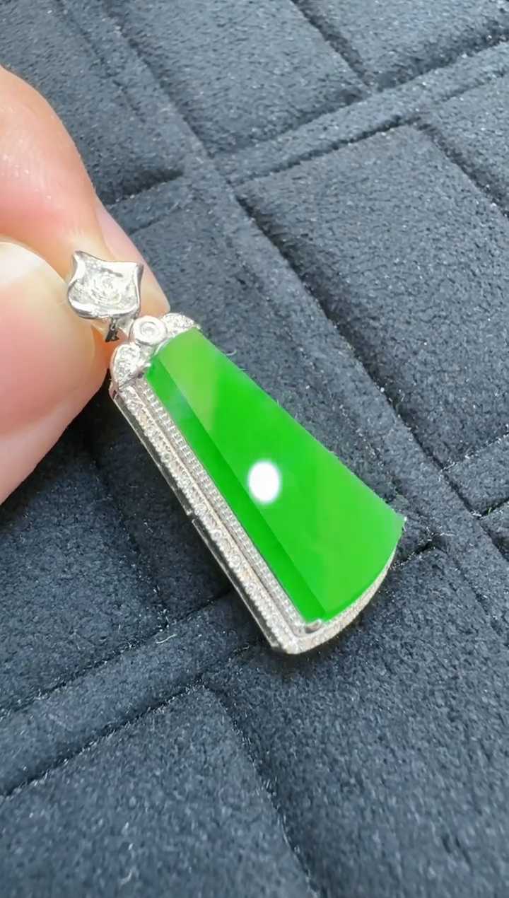 【闪购商品】翡翠吊坠(不含链)18K金镶嵌多样性团购发一件