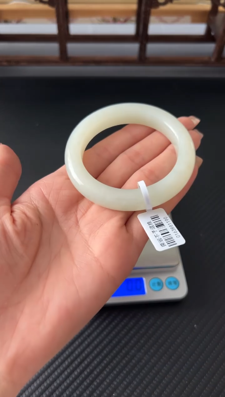 未镶嵌手镯和田玉且末金山微色差54