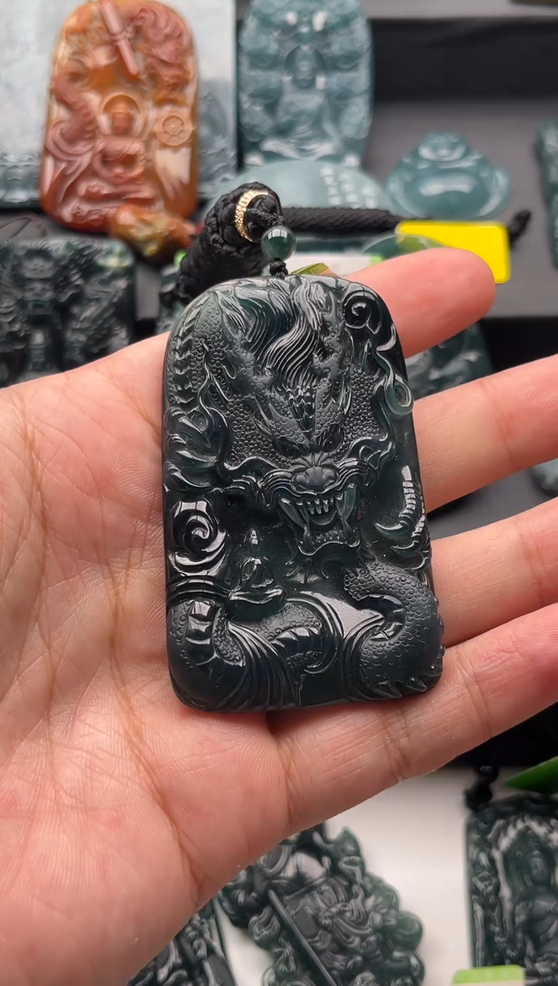 颈饰未镶嵌翡翠壹**檬龙牌