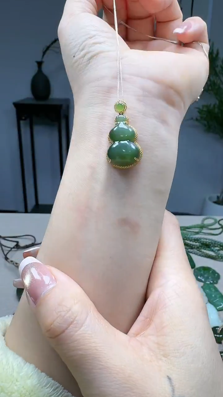 吊坠(不含链)18K金镶嵌和田玉1