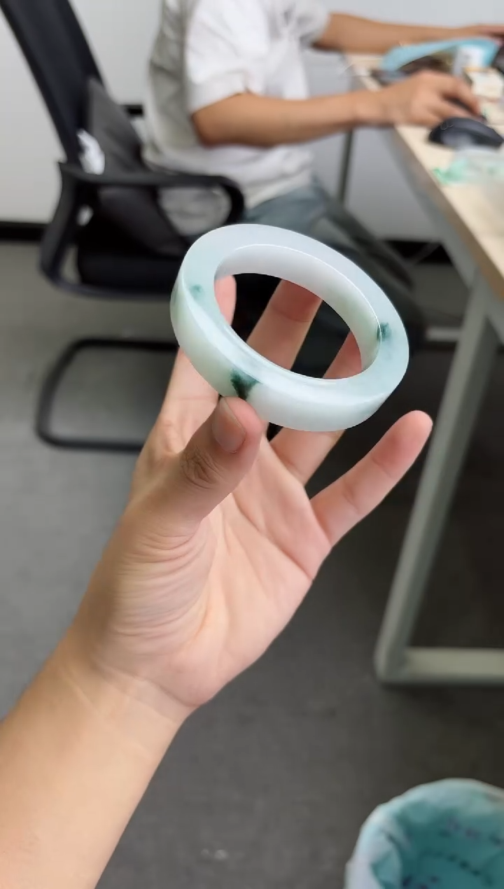 未镶嵌手镯定制翡翠雨*手镯