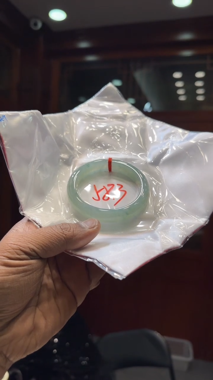 【闪购商品】翡翠手镯未镶嵌手镯