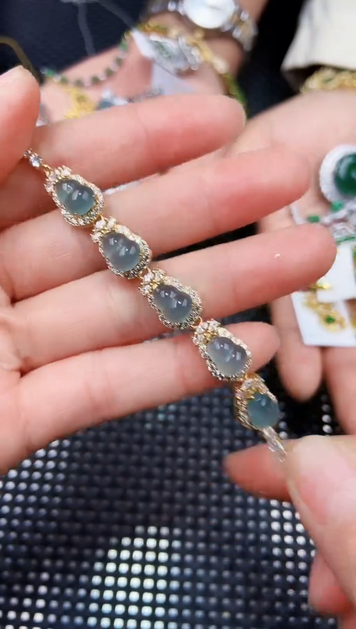 【闪购商品】翡翠手链未镶嵌11111111