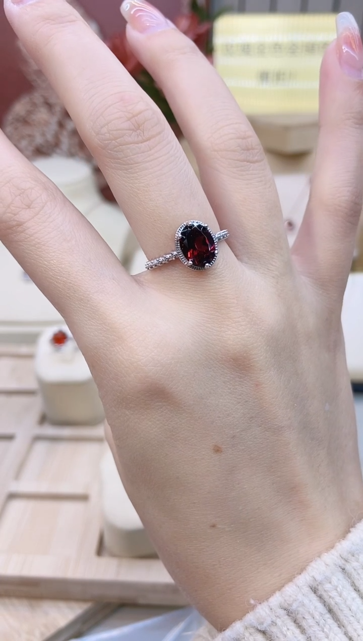 【闪购商品】石榴石戒指银S925镶嵌沐兮/白