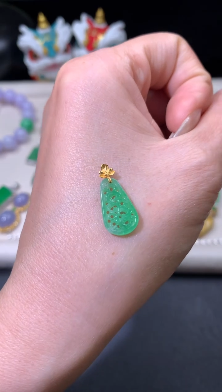 吊坠(不含链)18K金镶嵌翡翠翡翠