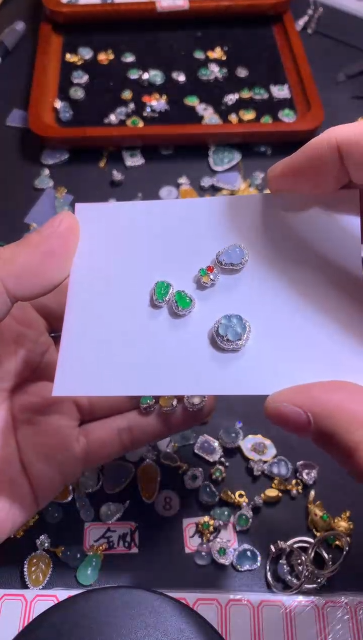 【闪购商品】翡翠吊坠(不含链)未镶嵌1