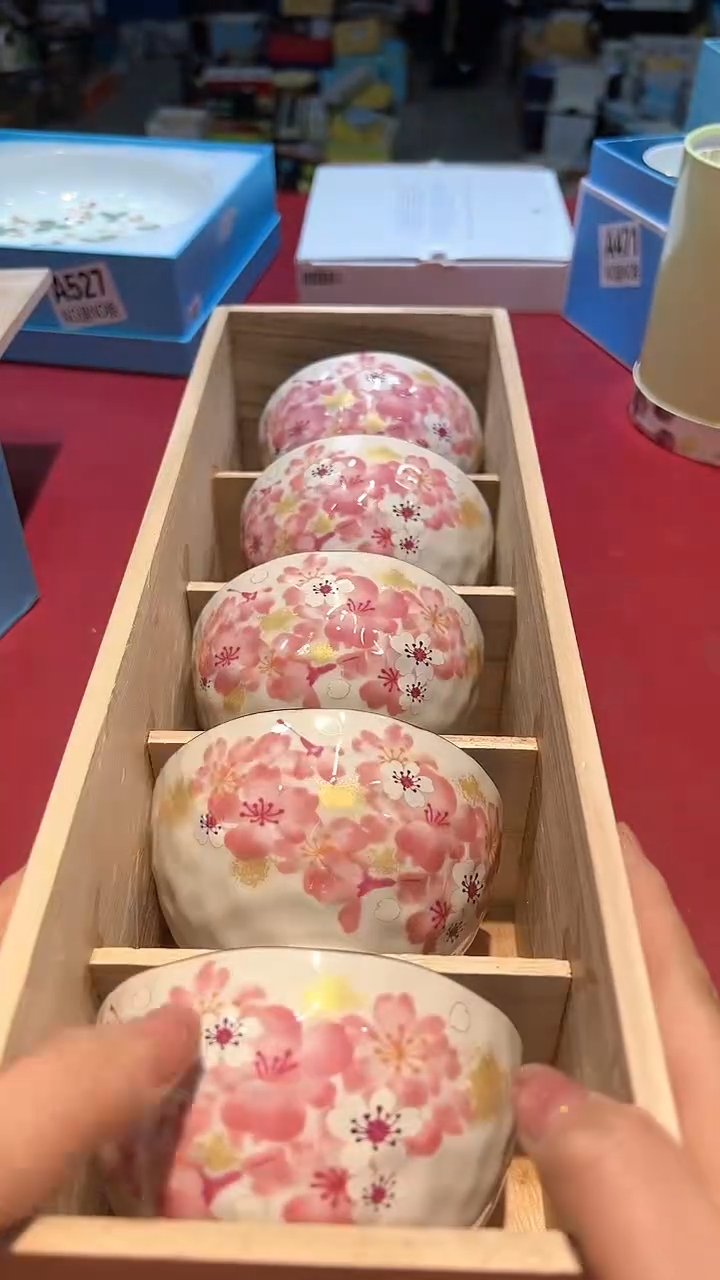 【闪购商品】瓷片锅碗瓢盆一件不剩