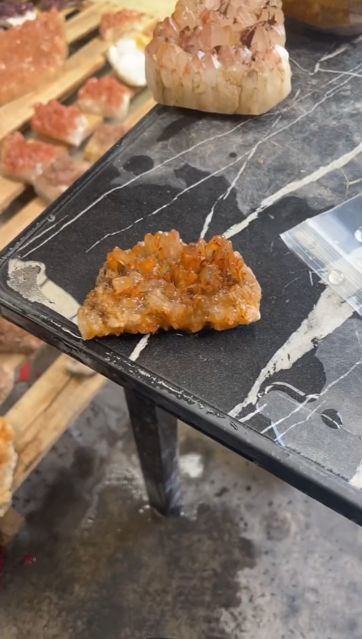 【闪购商品】黄晶原石未镶嵌天然黄水晶原石摆件