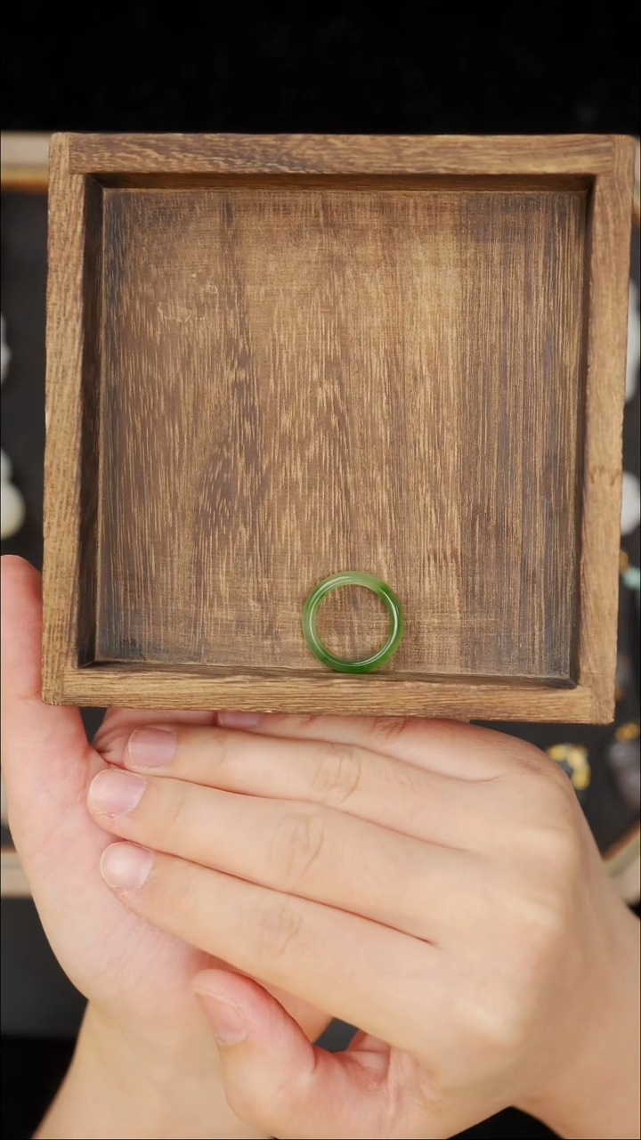 项链18K金镶嵌和田玉戒指