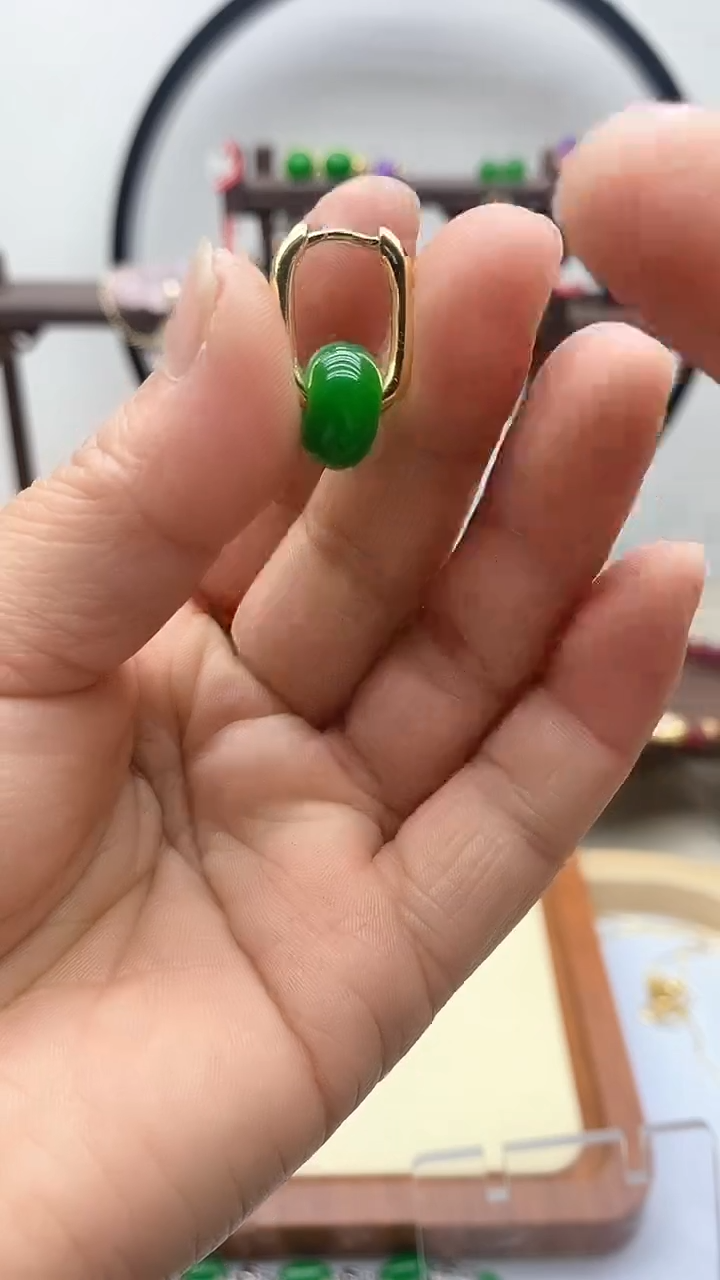 【闪购商品】翡翠耳饰银S925镀金镶嵌50