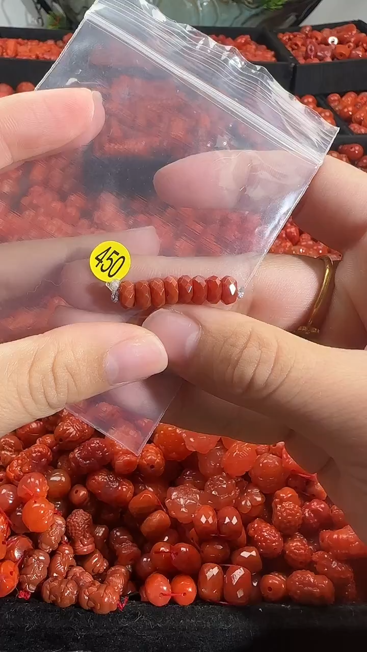 颈饰未镶嵌南红玛瑙1