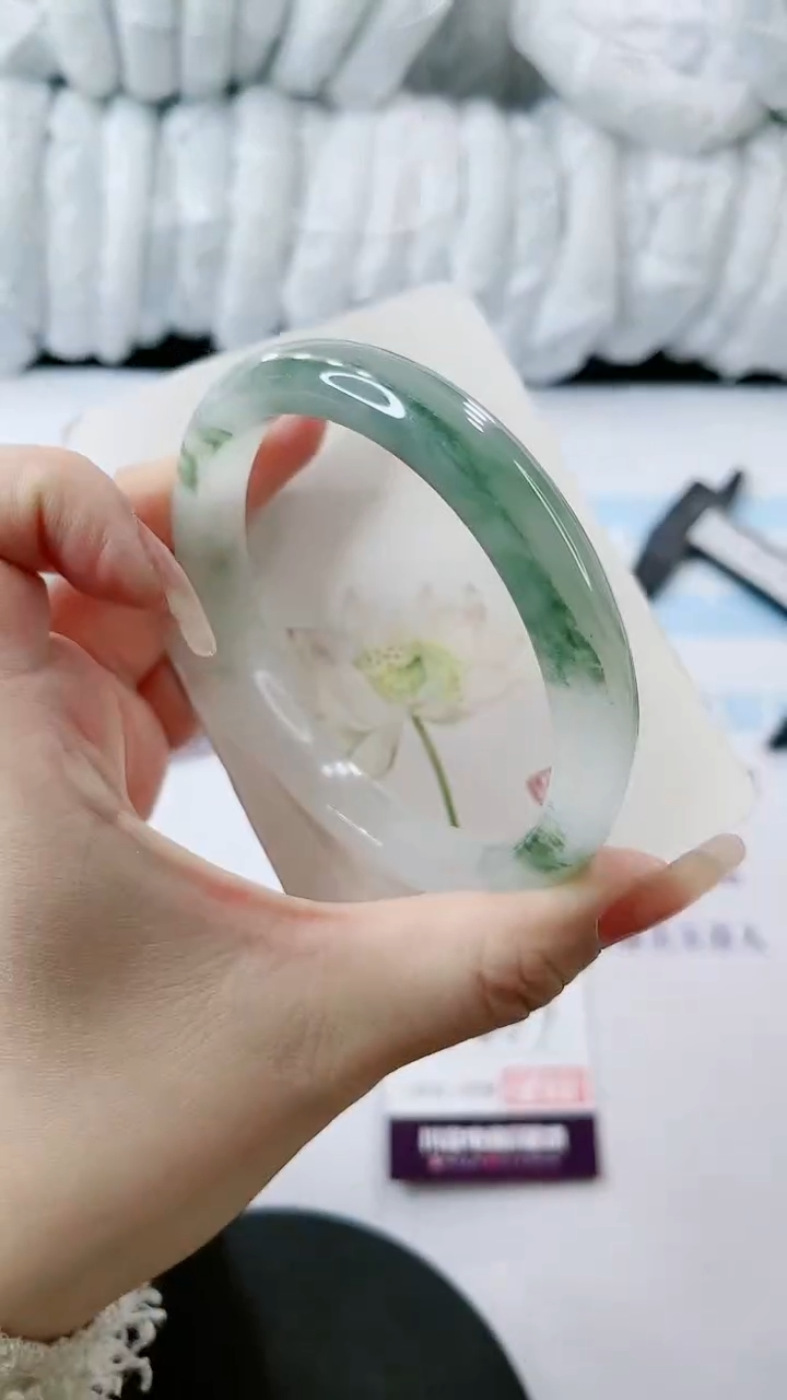 【闪购商品】石英质玉手镯合金多样性发货E257-65