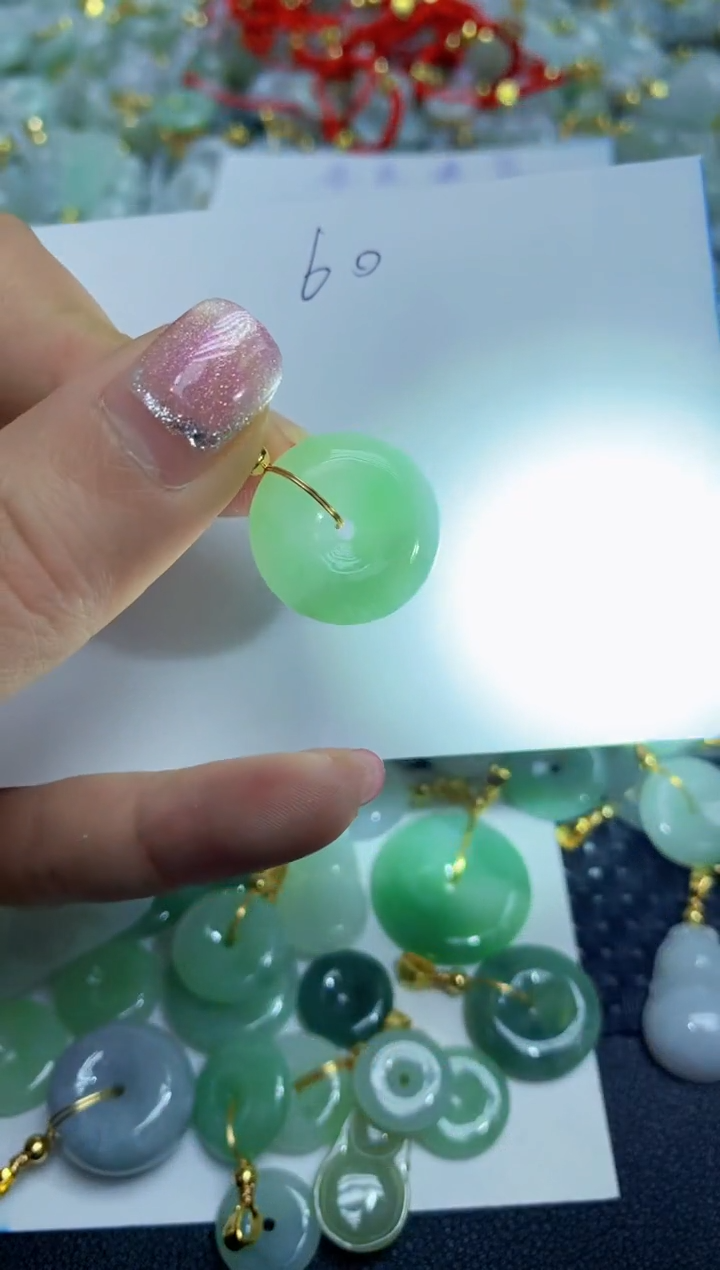 【闪购商品】翡翠颈饰合金天然翡翠A货