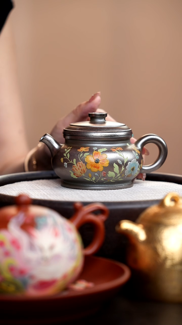 茶壶紫砂琉璃金砂巨轮泥绘繁花