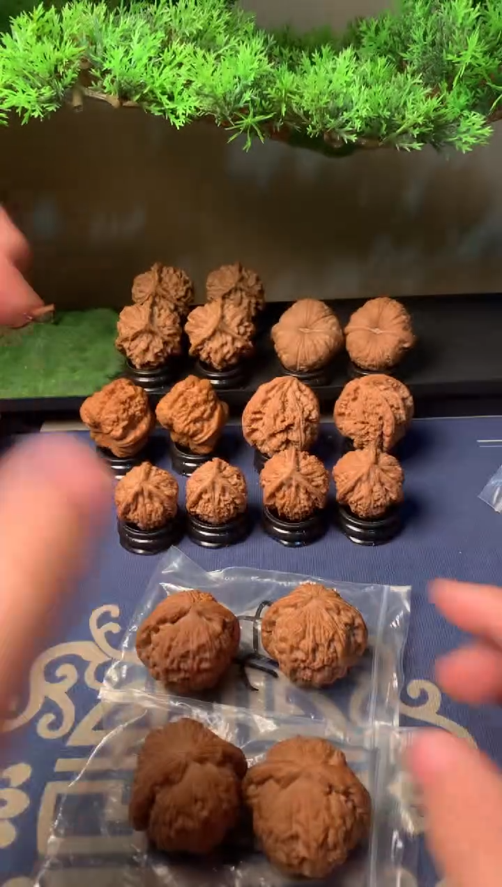 【闪购商品】文玩核桃吊坠44闷白