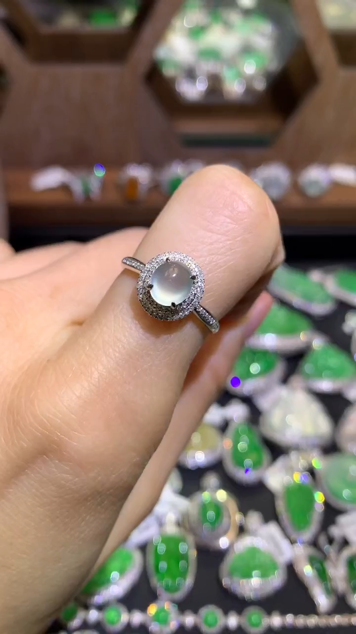 【闪购商品】翡翠吊坠(不含链)18K金镶嵌戒指