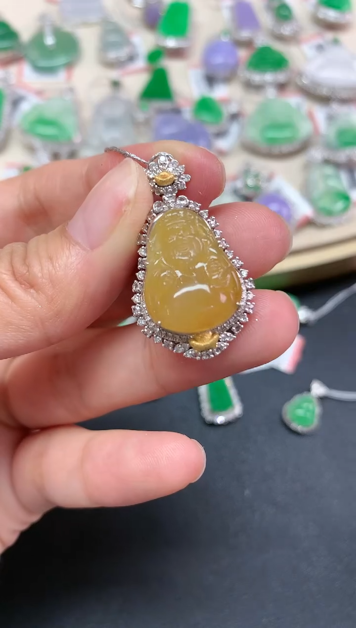 【闪购商品】翡翠吊坠(不含链)18K金镶嵌W07|13800