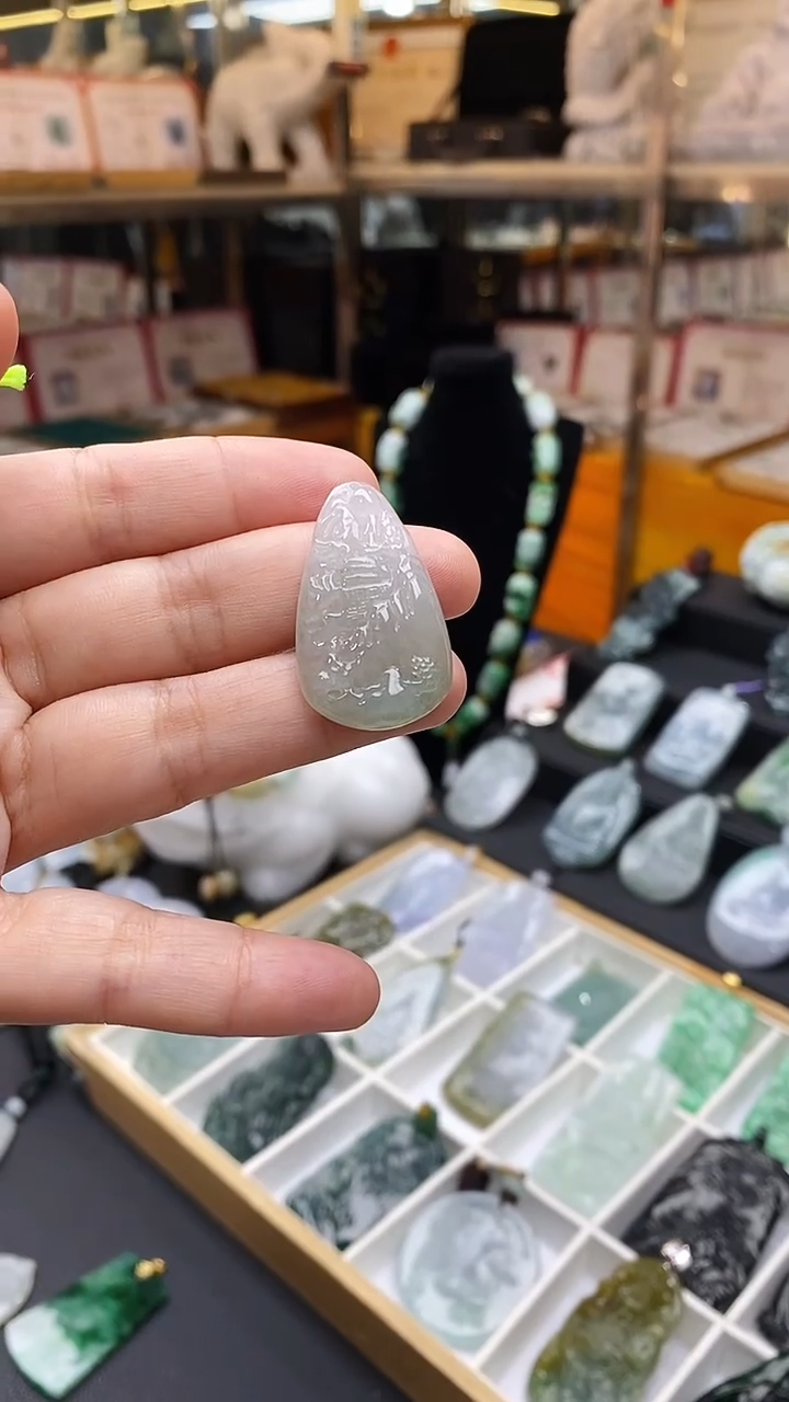 【闪购商品】翡翠颈饰未镶嵌挂件