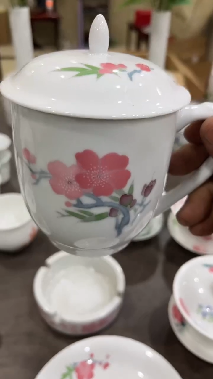 微瑕湖南醴陵釉下五彩陶瓷