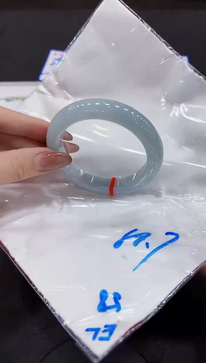 【闪购商品】翡翠手镯未镶嵌0000000000000