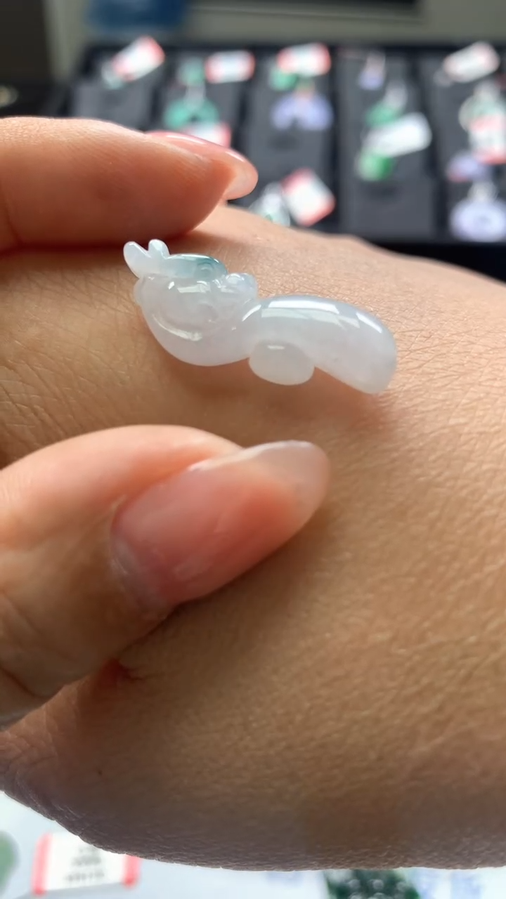 【闪购商品】翡翠颈饰未镶嵌挂件