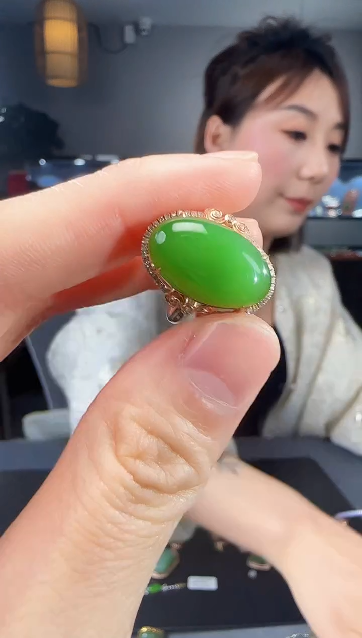 【闪购商品】和田玉戒指18K金镶嵌1