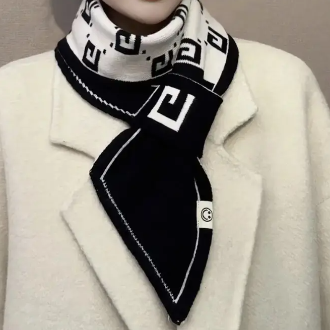 【网红爆款】小围巾女款爆款2025围脖护颈女秋冬保暖洋气加厚披肩