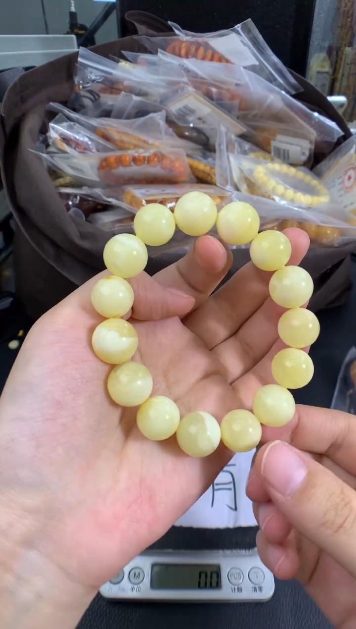 琥珀未镶嵌珠宝奇石1