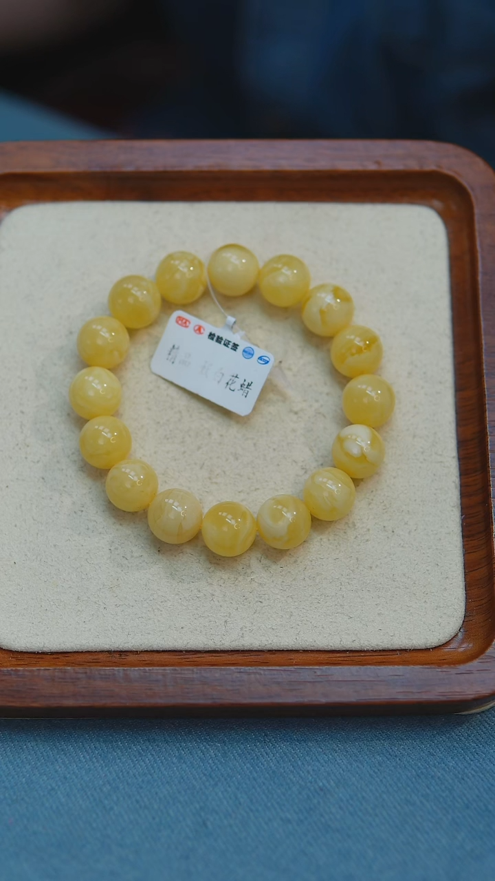 未镶嵌琥珀手链w24
