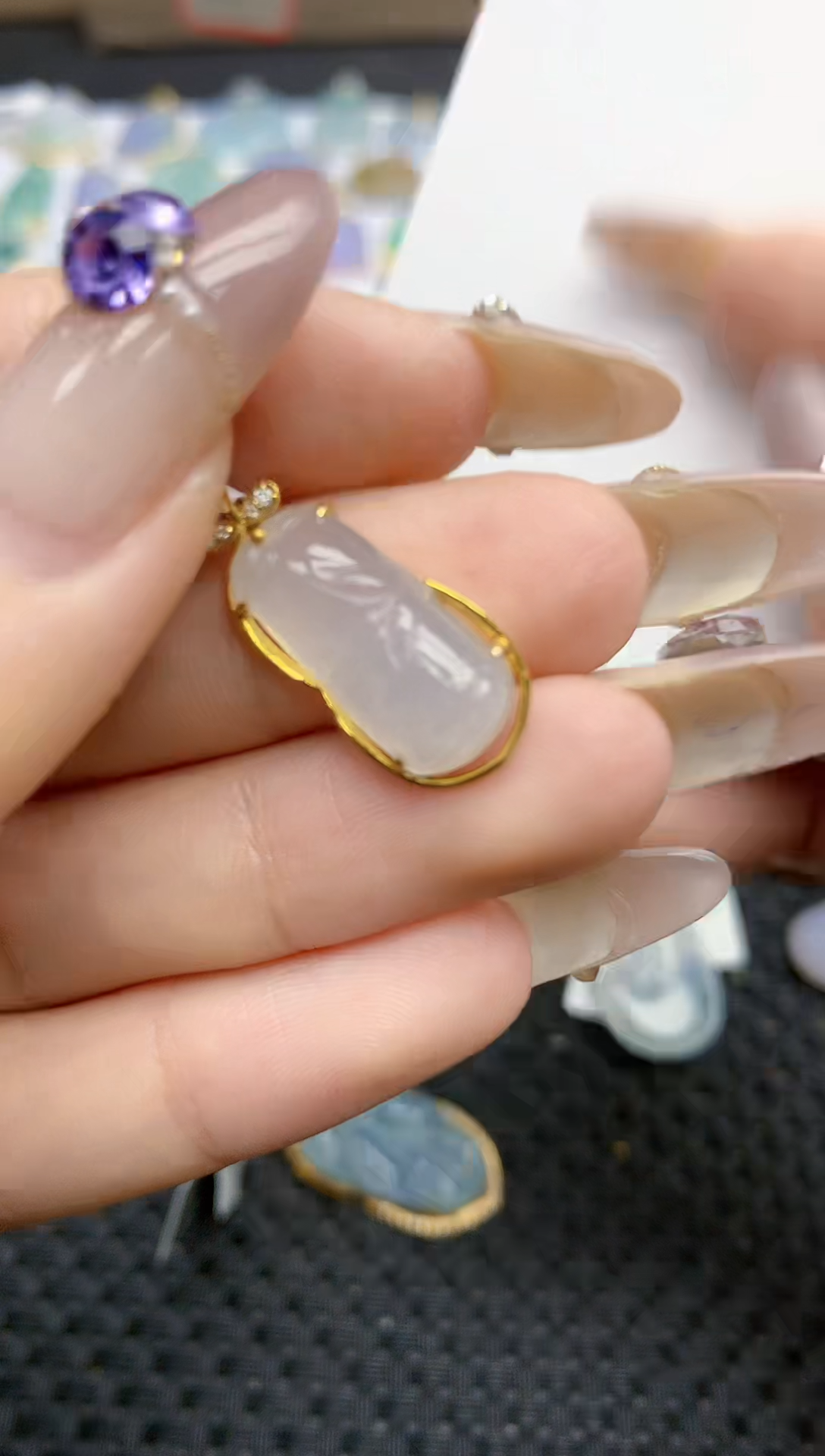 翡翠挂件18K金镶嵌106    天然翡翠A货