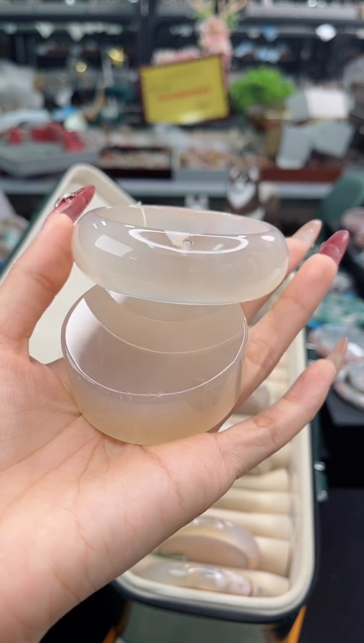 【闪购商品】石英质玉手镯未镶嵌59圈口（赠品镯心）3547547