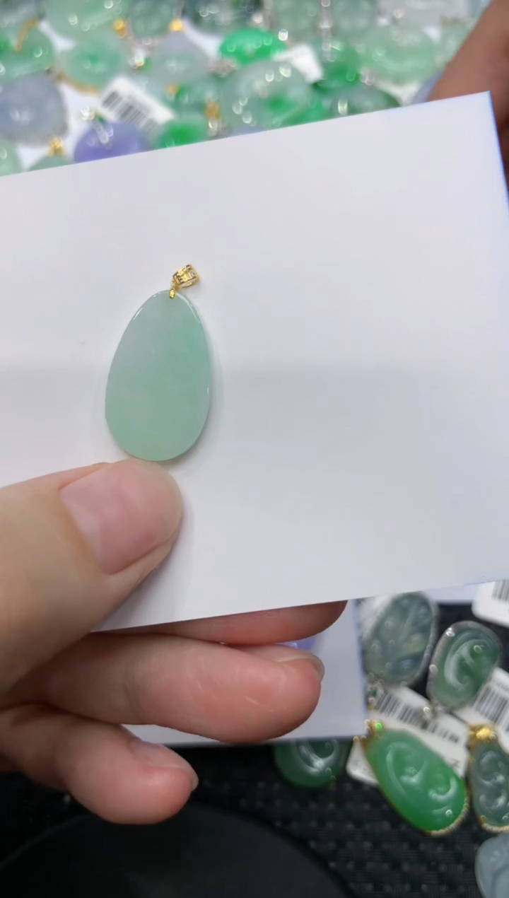 【闪购商品】翡翠颈饰18K金镶嵌11111111111