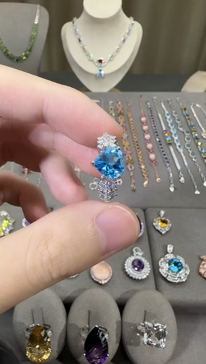 银S925镶嵌戒指托帕石11mm戒指妖姬蓝