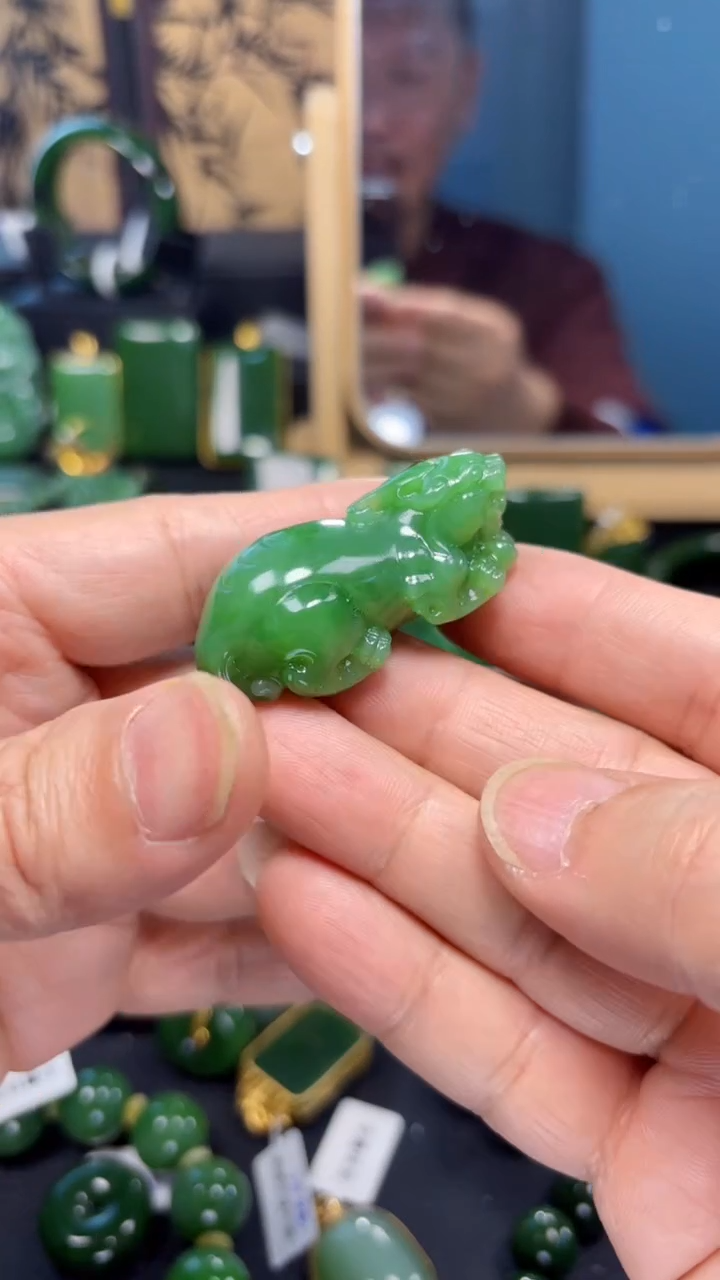 【闪购商品】和田玉（碧玉）吊坠(赠链)未镶嵌1