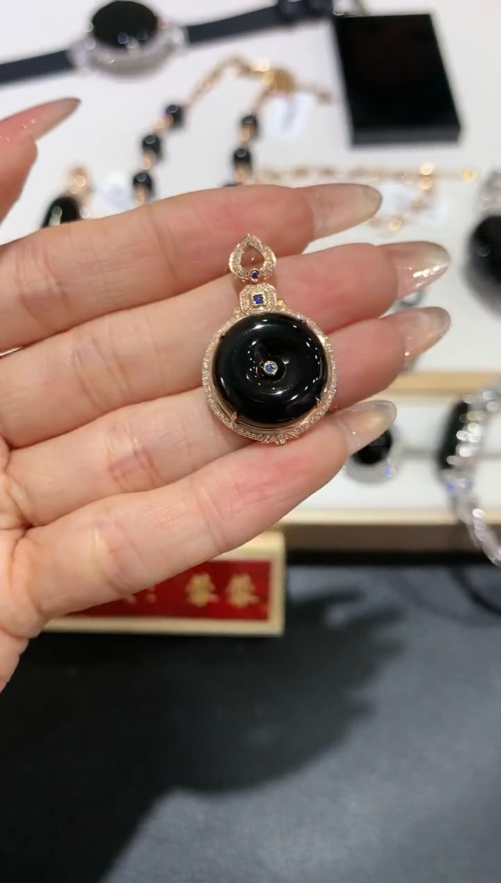 【闪购商品】翡翠吊坠(不含链)18K金镶嵌团购2