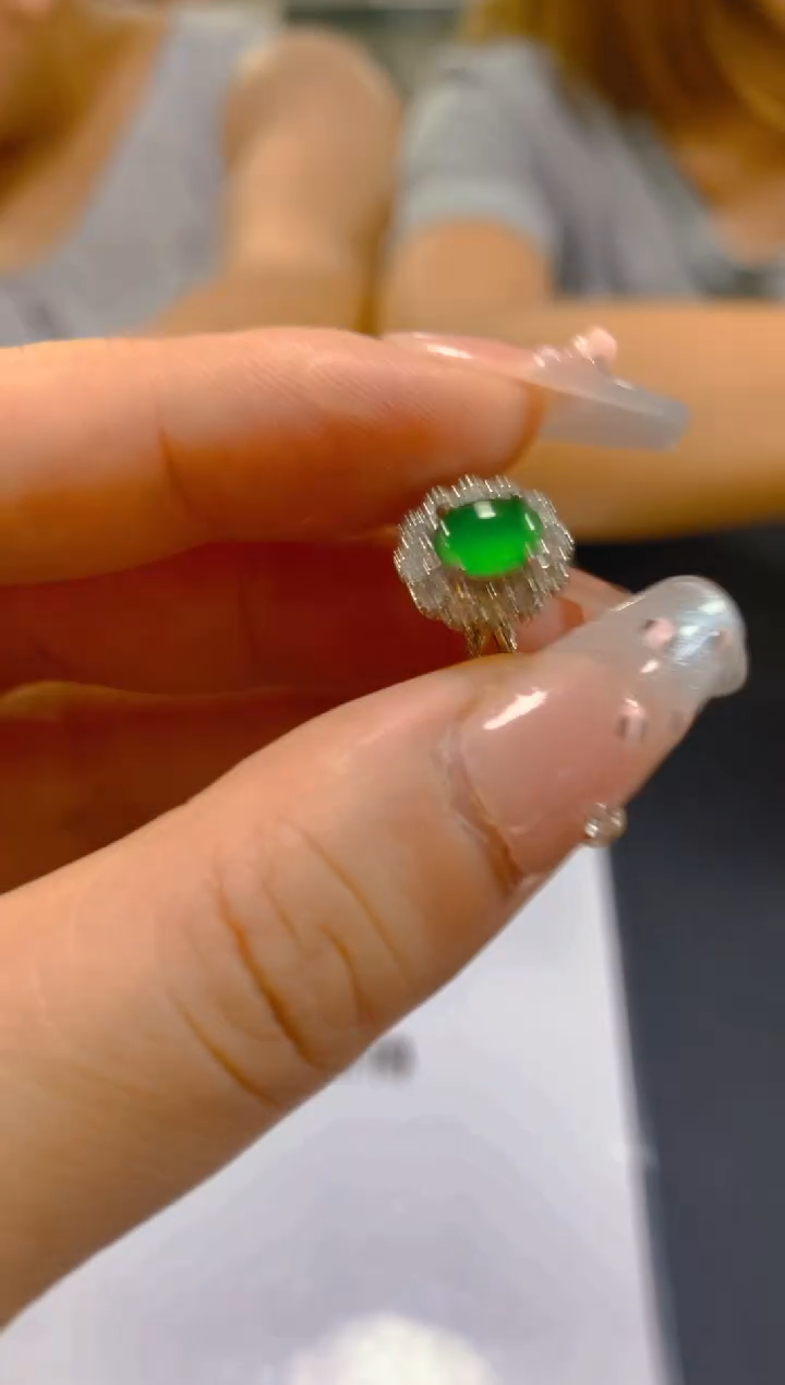 未镶嵌戒指翡翠多样性发一