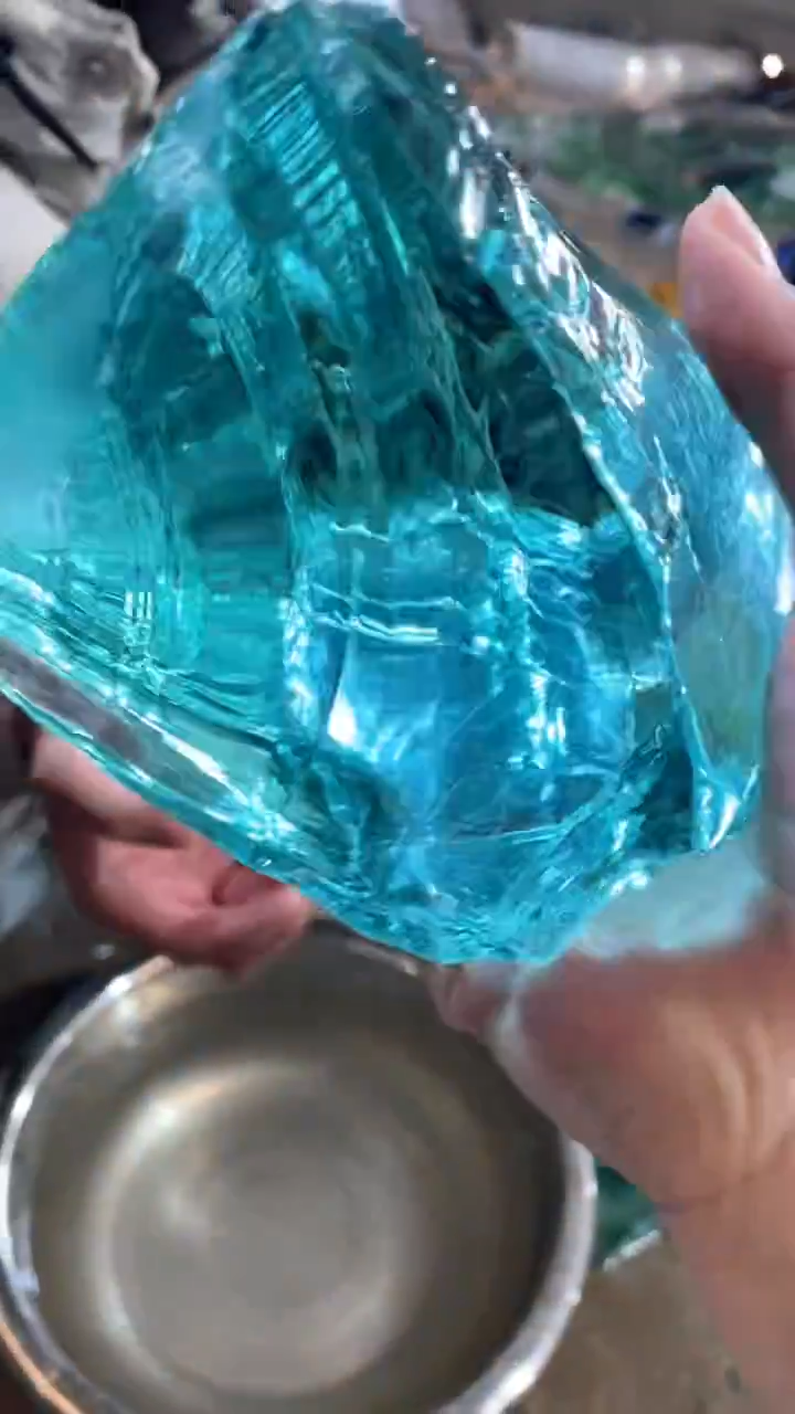 新疆五彩石原石摆件