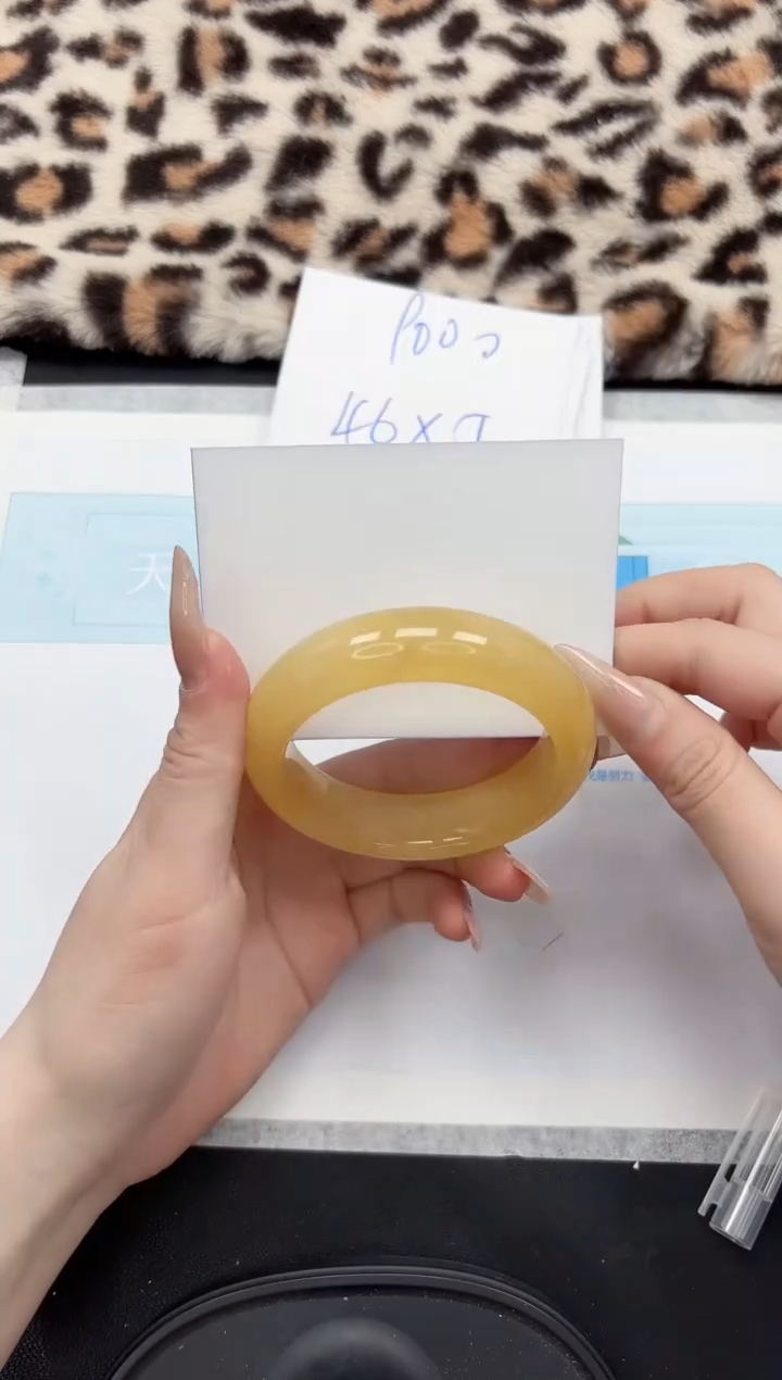 【闪购商品】石英质玉手镯未镶嵌152-52