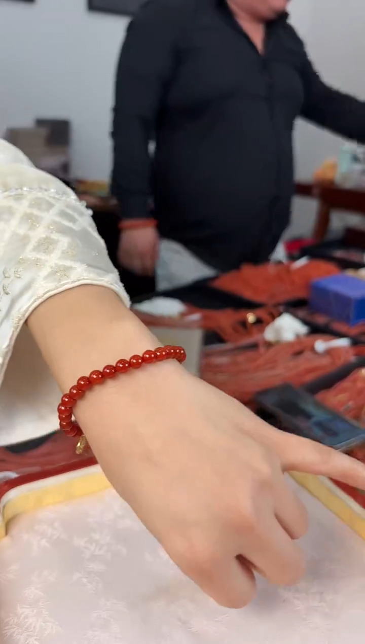 未镶嵌手串南红玛瑙随机发一件101018