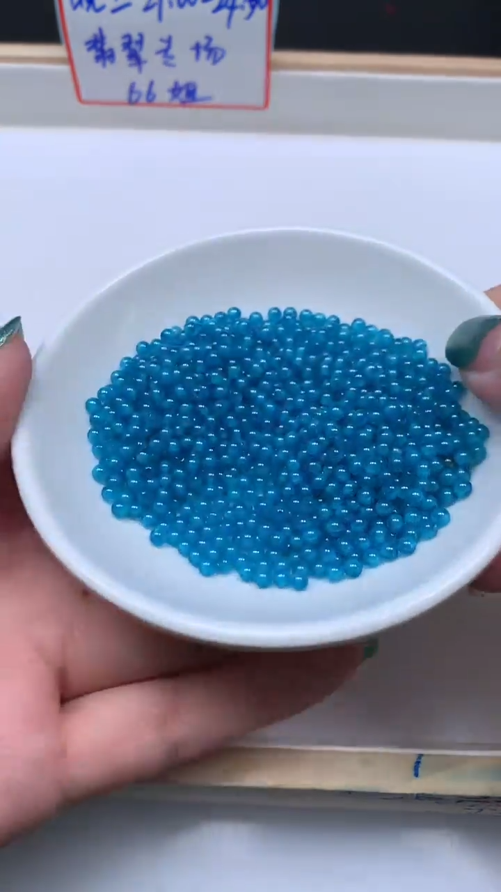 未镶嵌散珠红宝石D827 天空蓝宝石3mm20个15.5元