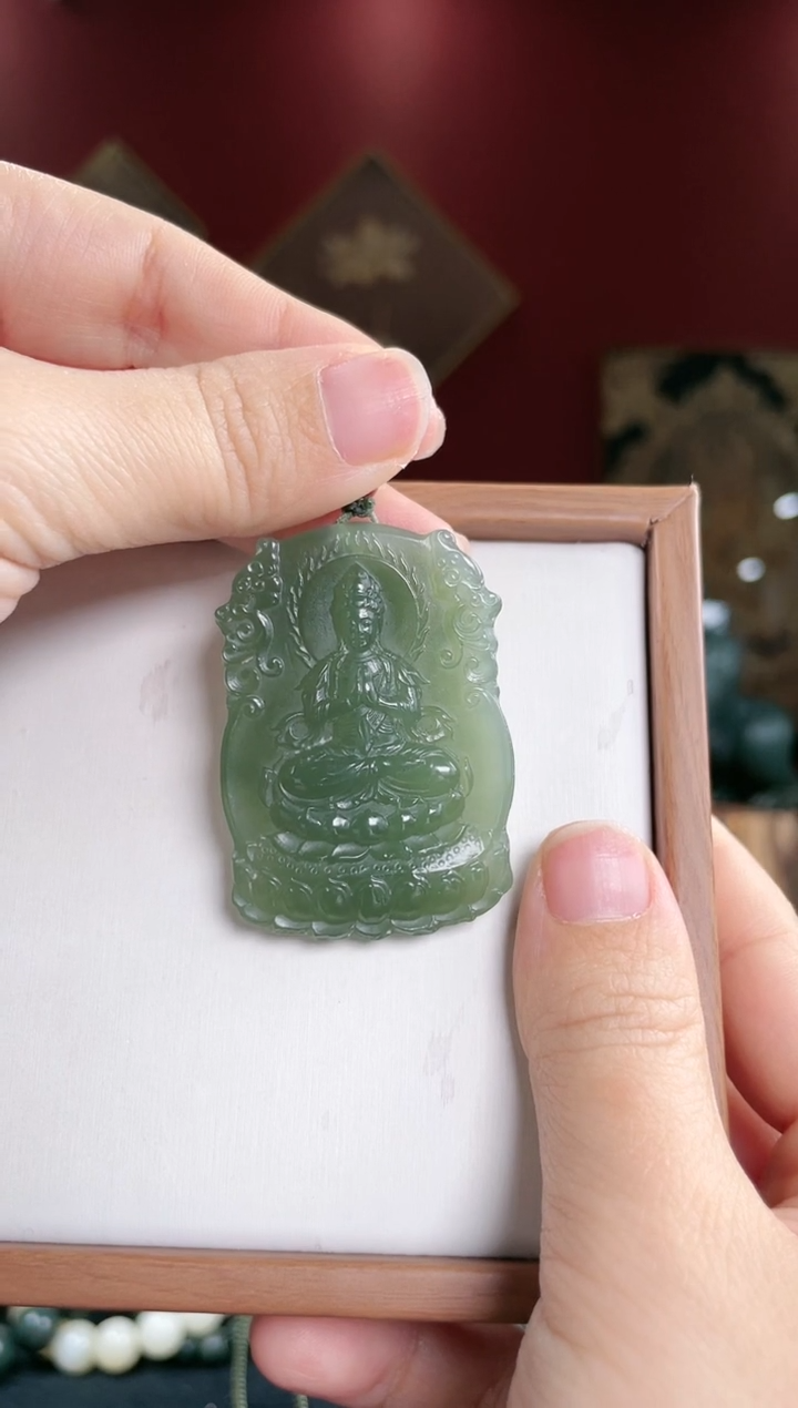 【闪购商品】和田玉颈饰未镶嵌湖水绿观音牌