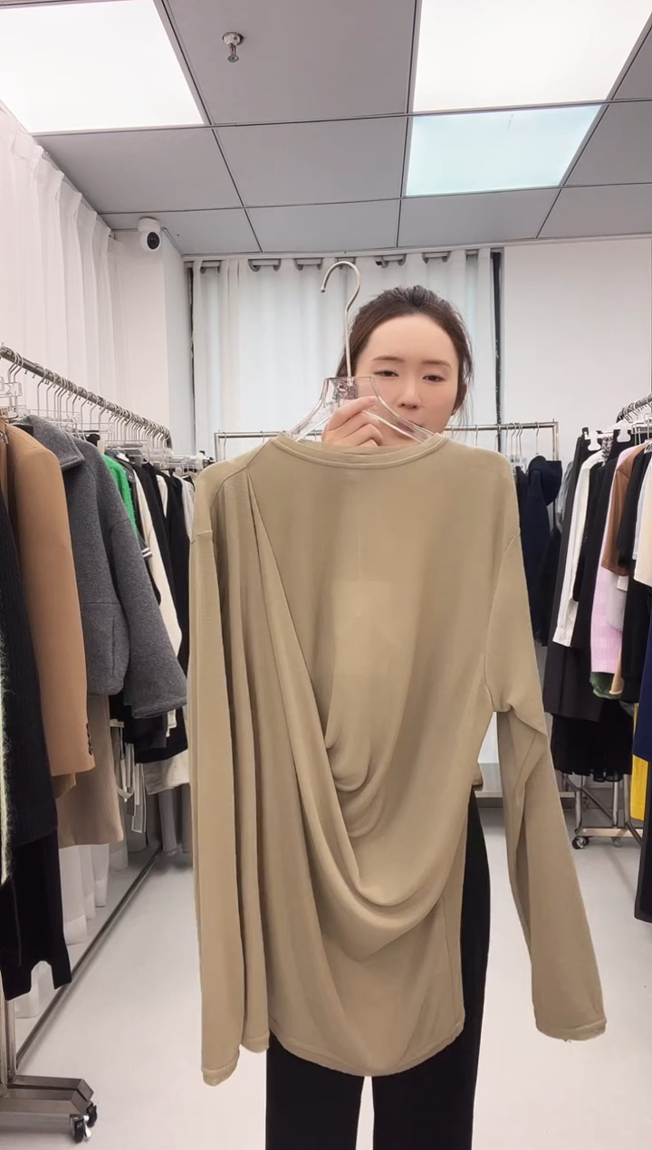 编号087  宽松 有造型感 遮肉显瘦打底S码  待开价