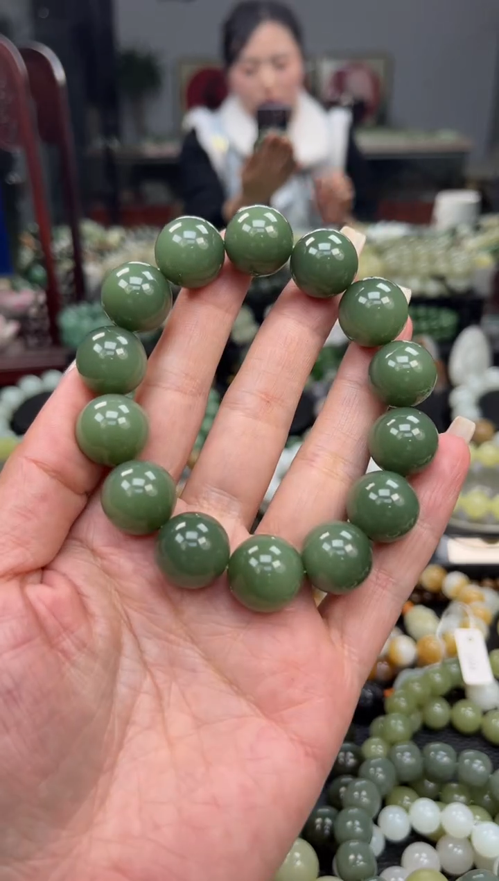 【闪购商品】和田玉手串未镶嵌俄罗斯粉绿 碧玉卡16