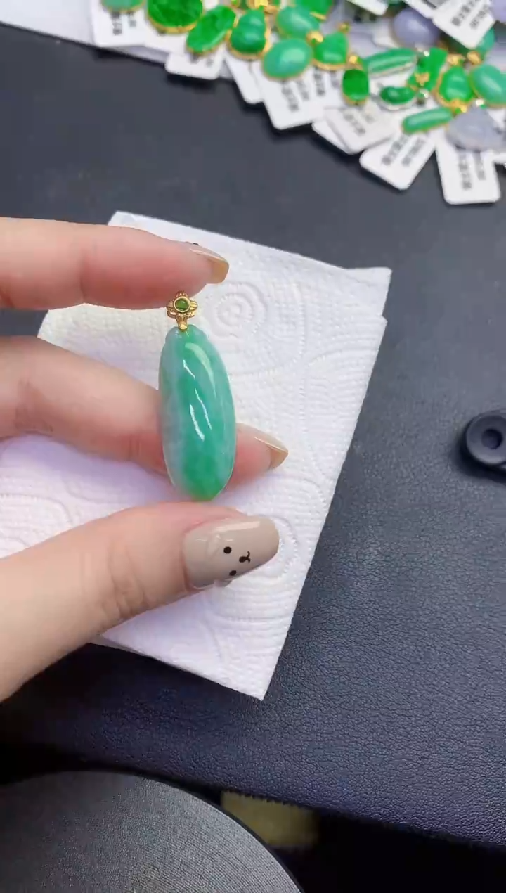 颈饰未镶嵌翡翠缅甸天然翡翠A货