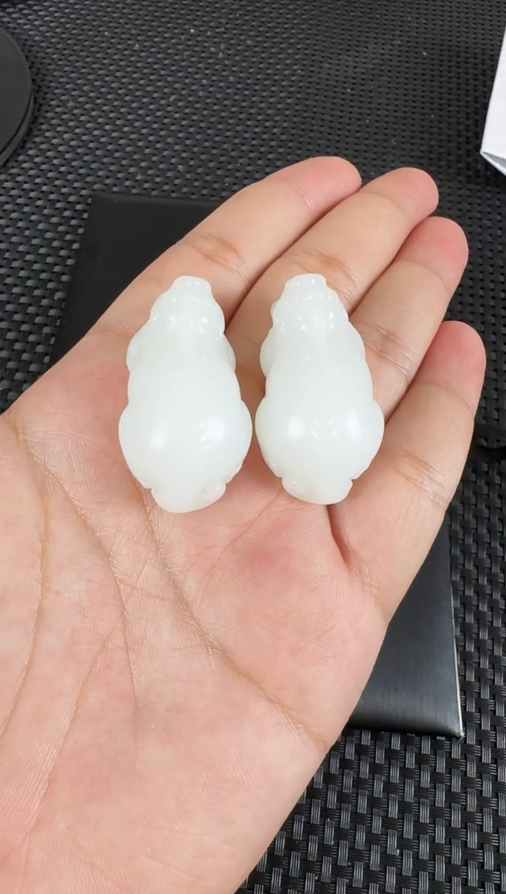 【闪购商品】和田玉吊坠未镶嵌貔貅一对