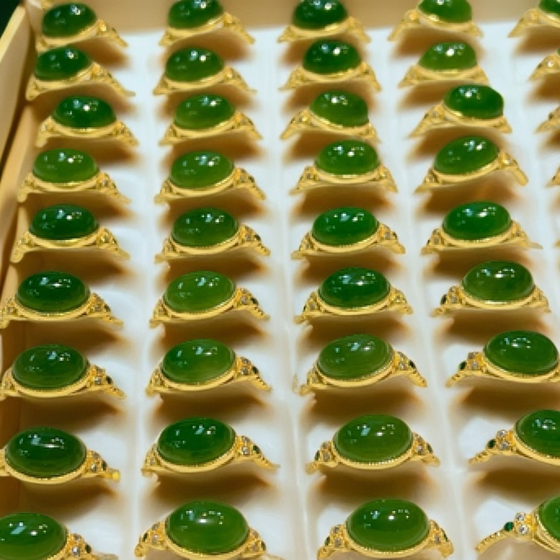 L【四哥珠宝】和田玉碧玉戒指